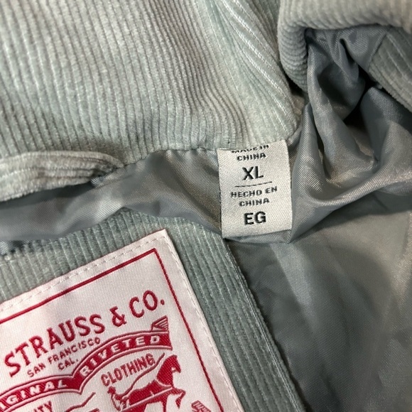 LEVI’S ZOE CORDUROY BUBBLE PUFFER JACKET- COLOR MINT GREEN - Picture 6 of 13